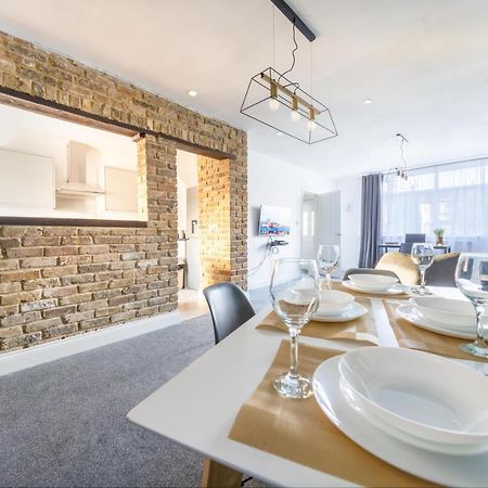 Contractor Accommodation Near Heathrow, Windsor Minutes From M4 Slough Zewnętrze zdjęcie